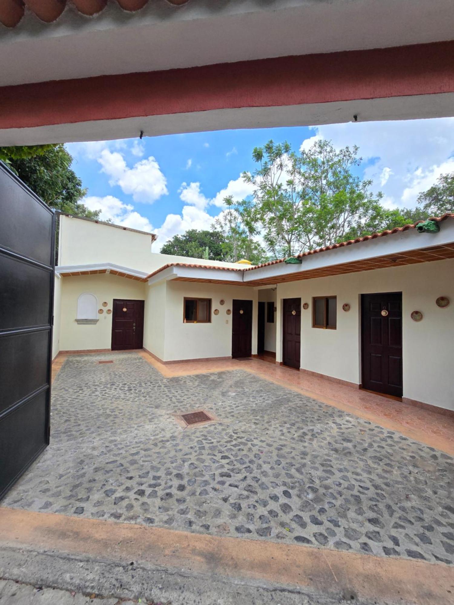 Casa Nazareno Aparthotel Antigua Exterior photo