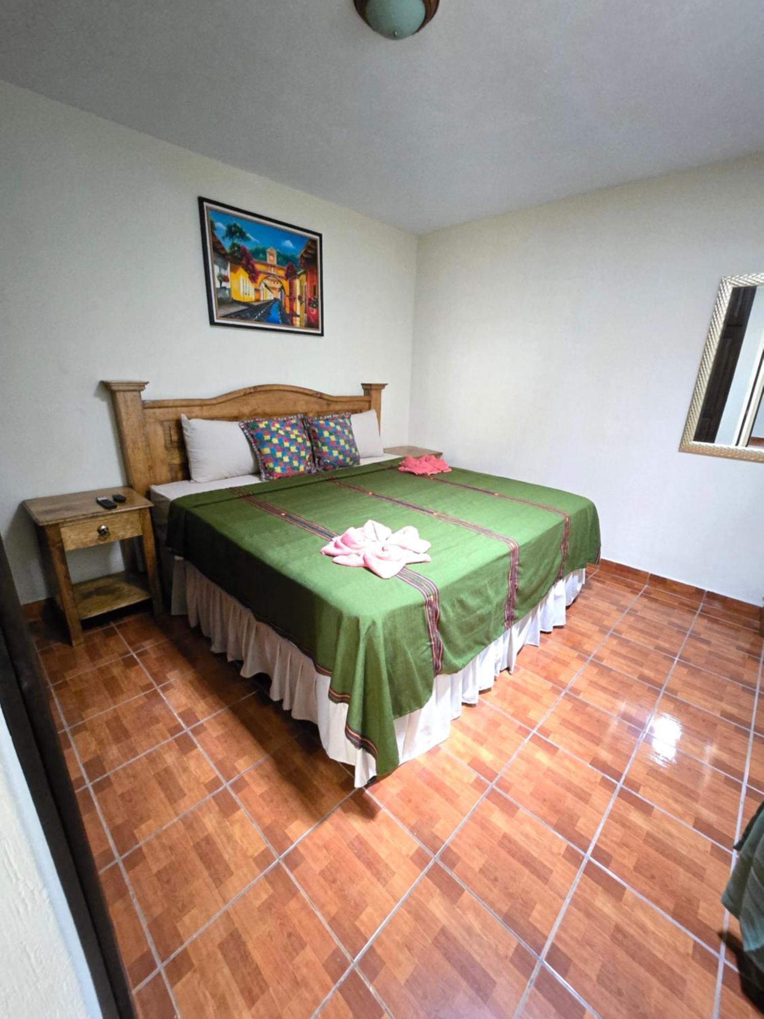 Casa Nazareno Aparthotel Antigua Exterior photo